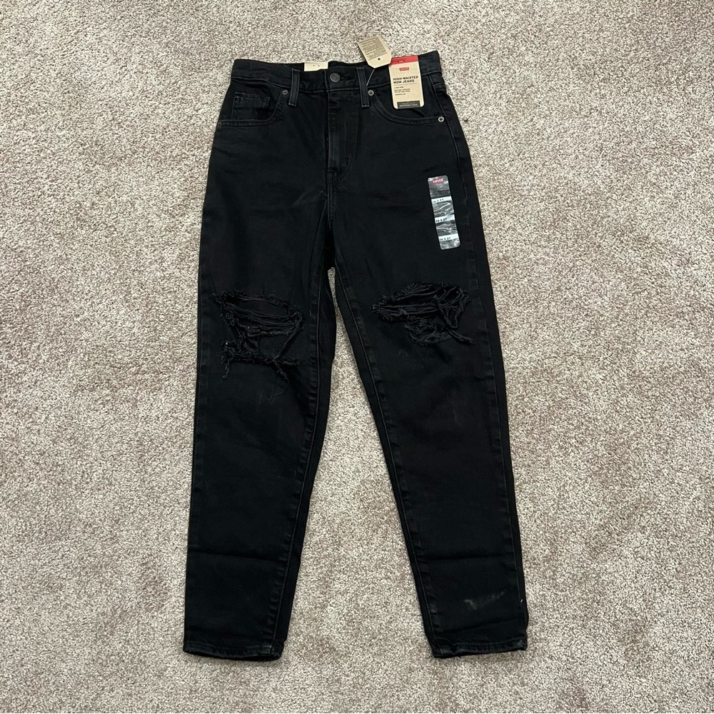 Womens Size 26in Levi’s High Waisted Mom Jeans Black Ripped - Picture 1 of 8